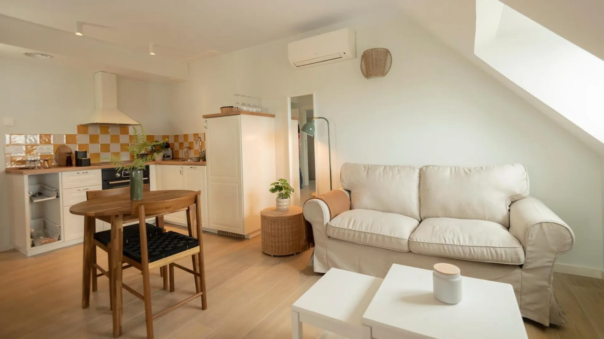 Apartamentos La Guardilla Monachil Spain