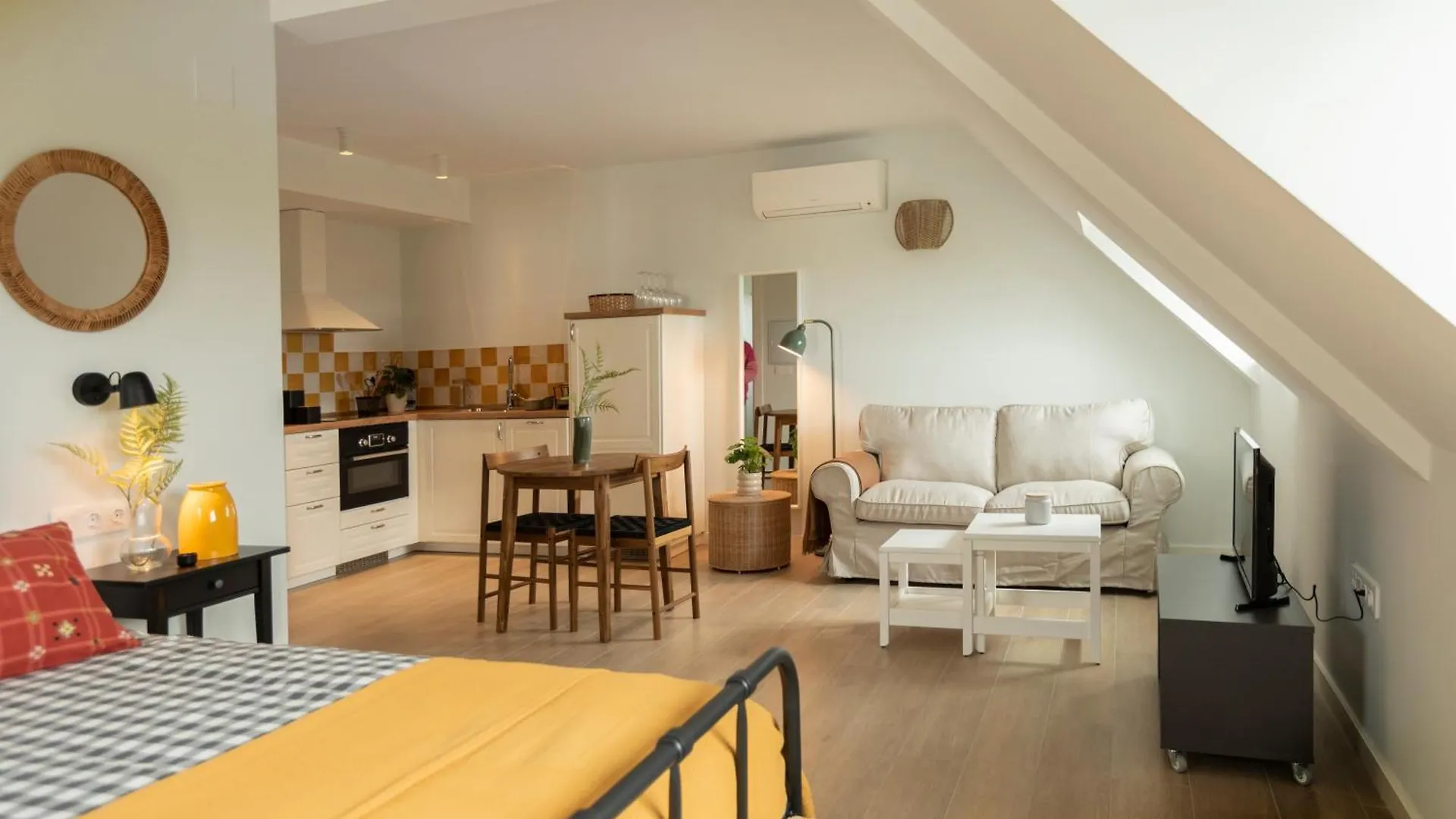 Apartamentos La Guardilla Monachil Spain